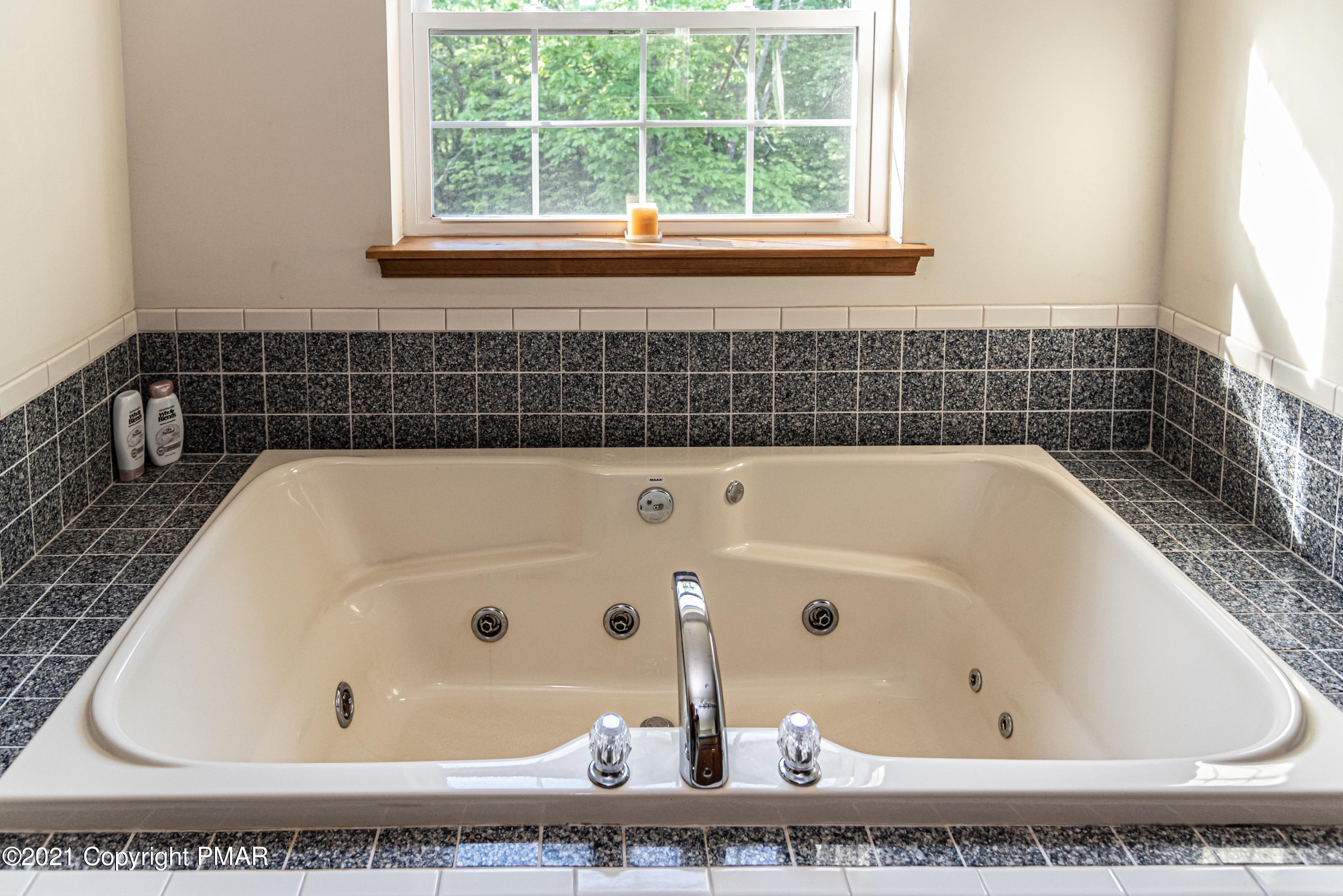201 McKay Road Henryville, PA 18332 - Photo 37 of 61 JETTED TUB