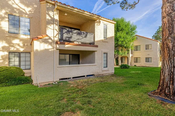 $295,000 | 2554 Olive Drive, Unit 82, Palmdale, CA 93550