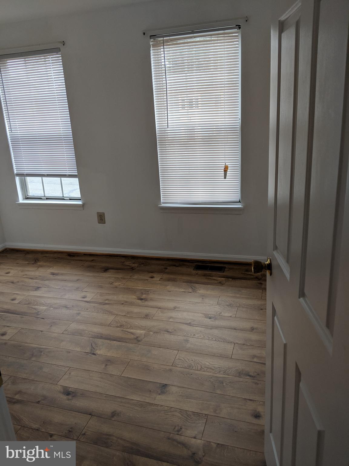 909 Pointer Ridge Drive Gaithersburg, MD 20878 - Photo 12 of 17 Gallery Image 12