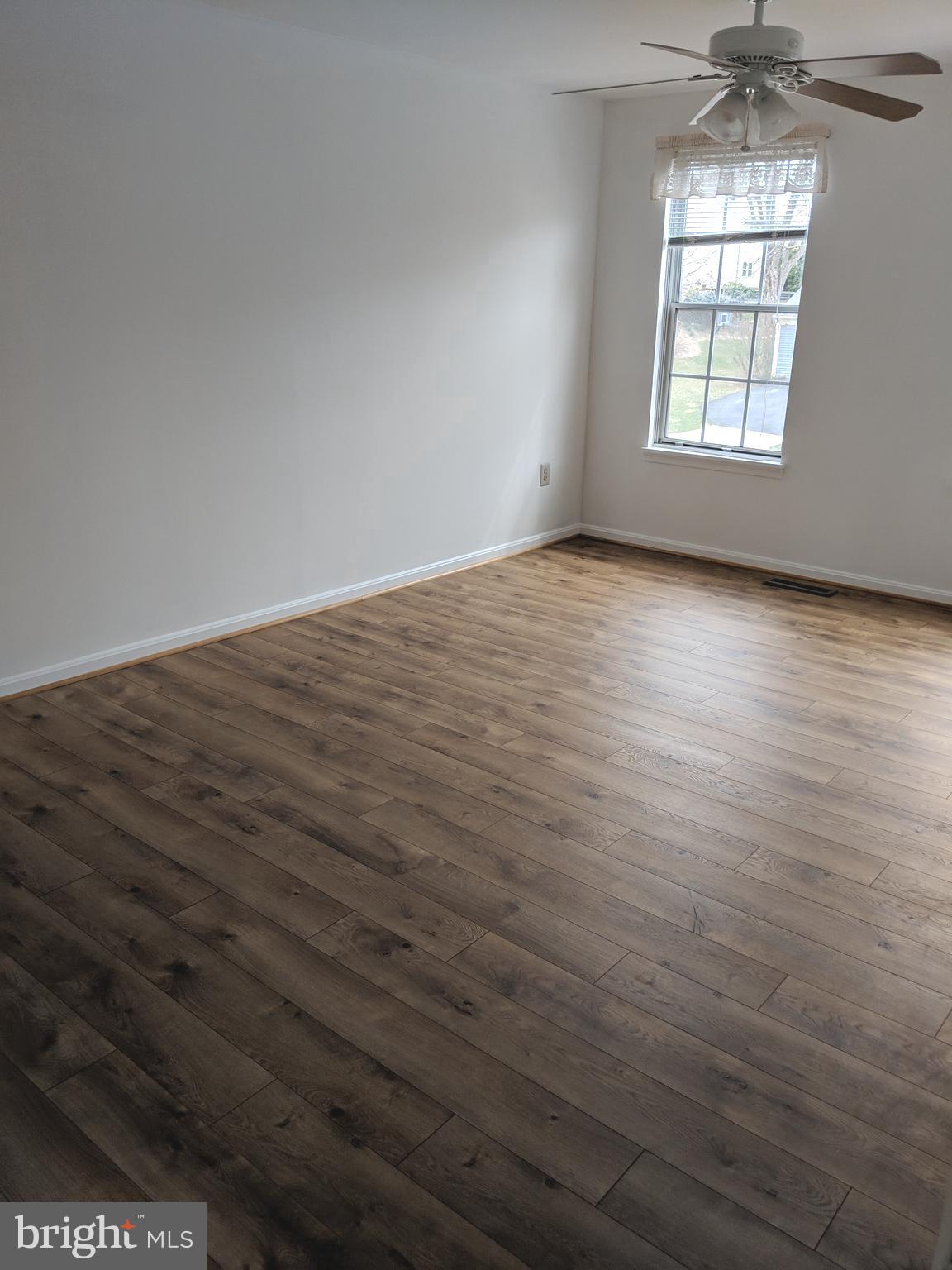 909 Pointer Ridge Drive Gaithersburg, MD 20878 - Photo 14 of 17 Gallery Image 14