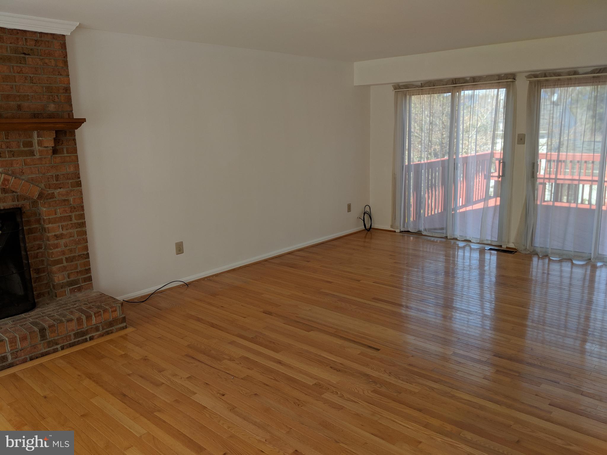 909 Pointer Ridge Drive Gaithersburg, MD 20878 - Photo 6 of 17 Gallery Image 6