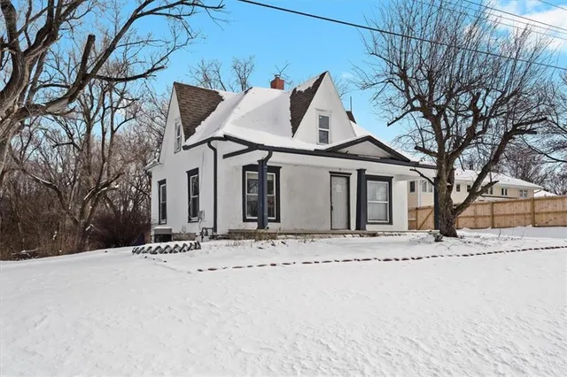 $49,000 | 1321 North Jesse James Road, Excelsior Springs, MO 64024