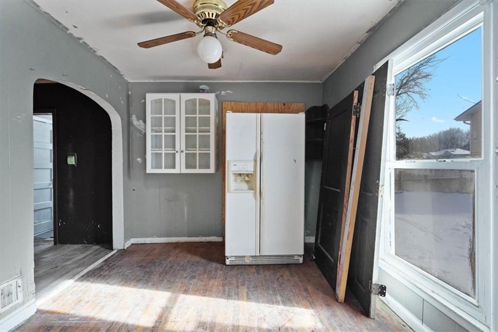 1321 North Jesse James Road Excelsior Springs, MO 64024 - Photo 11 of 18