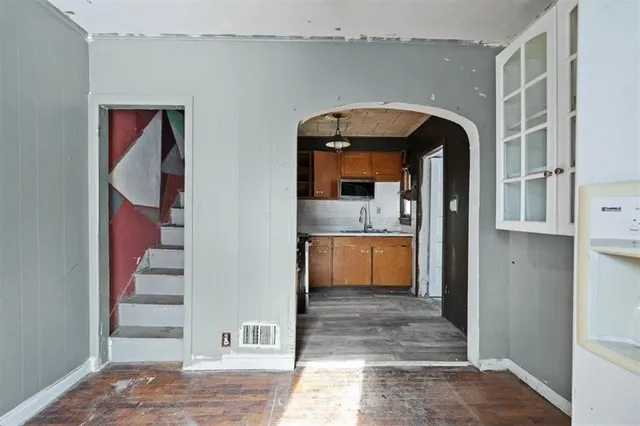 $49,000 | 1321 North Jesse James Road, Excelsior Springs, MO 64024