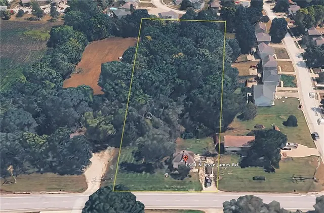 $49,000 | 1321 North Jesse James Road, Excelsior Springs, MO 64024