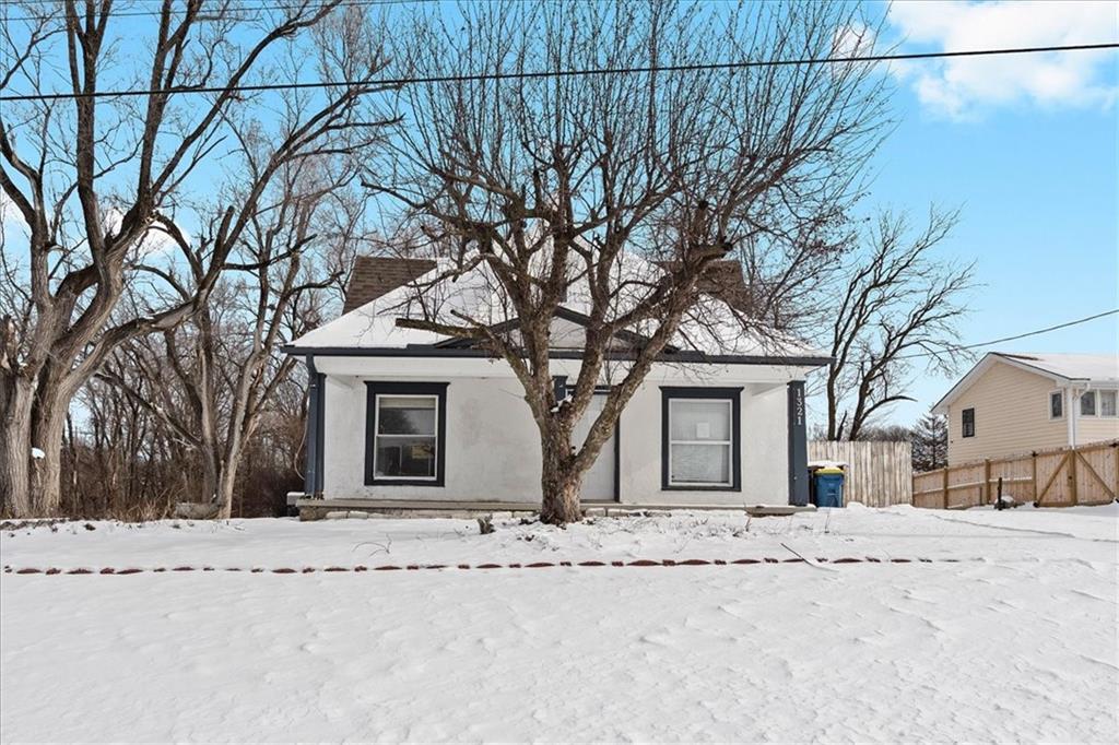 1321 North Jesse James Road Excelsior Springs, MO 64024 - Photo 3 of 18