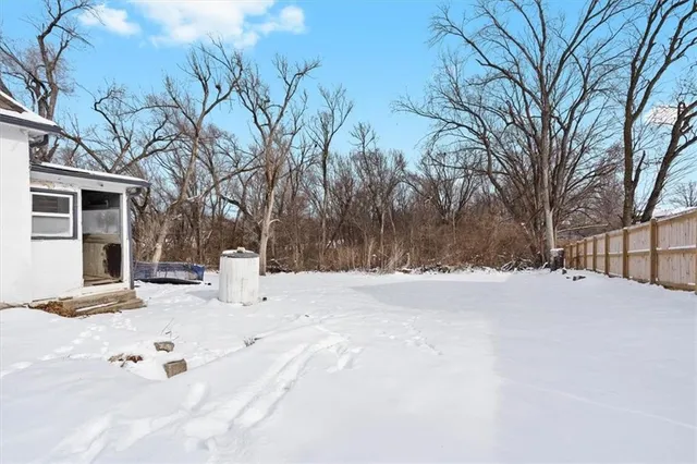 $49,000 | 1321 North Jesse James Road, Excelsior Springs, MO 64024