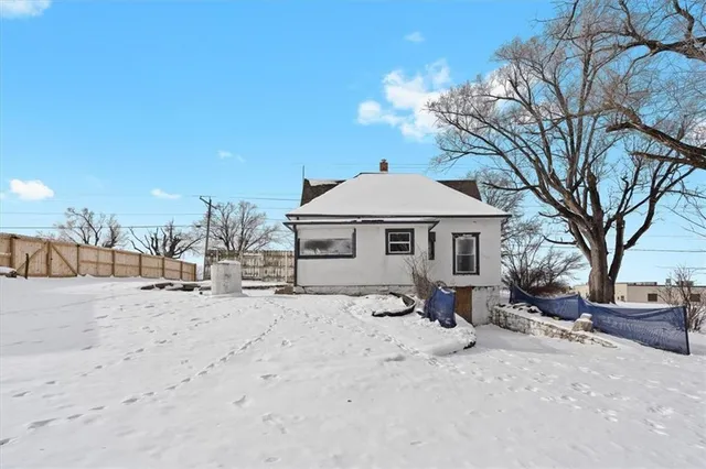 $49,000 | 1321 North Jesse James Road, Excelsior Springs, MO 64024