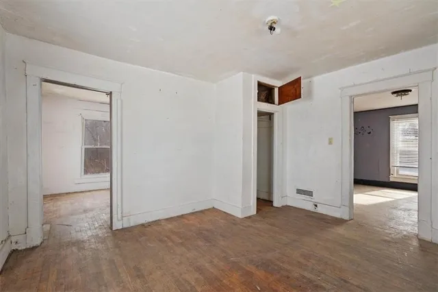 $49,000 | 1321 North Jesse James Road, Excelsior Springs, MO 64024