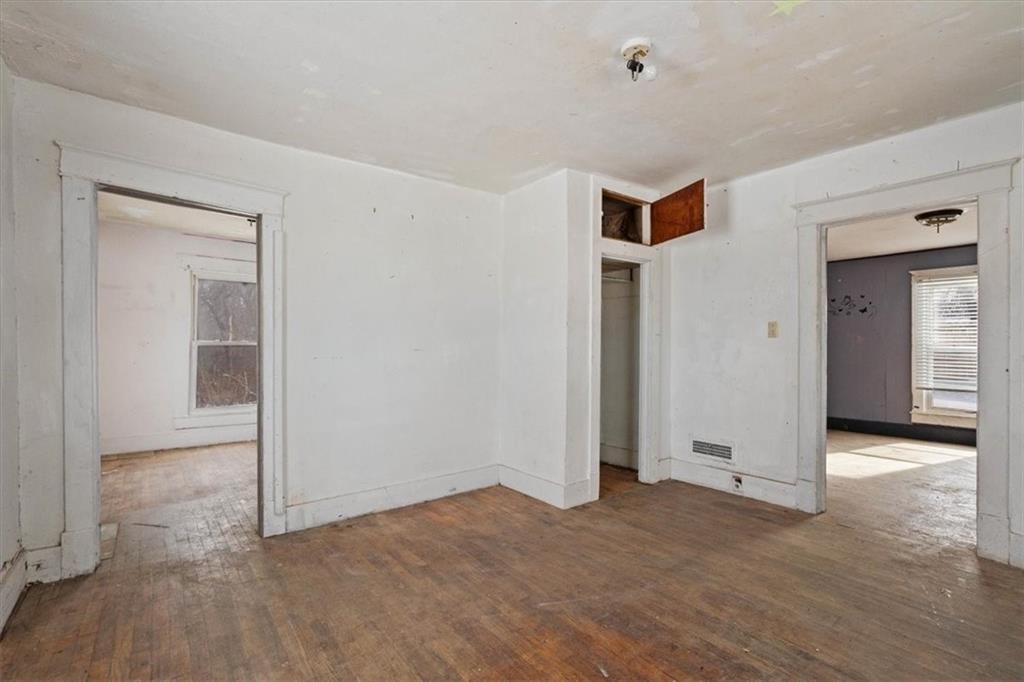 1321 North Jesse James Road Excelsior Springs, MO 64024 - Photo 9 of 18