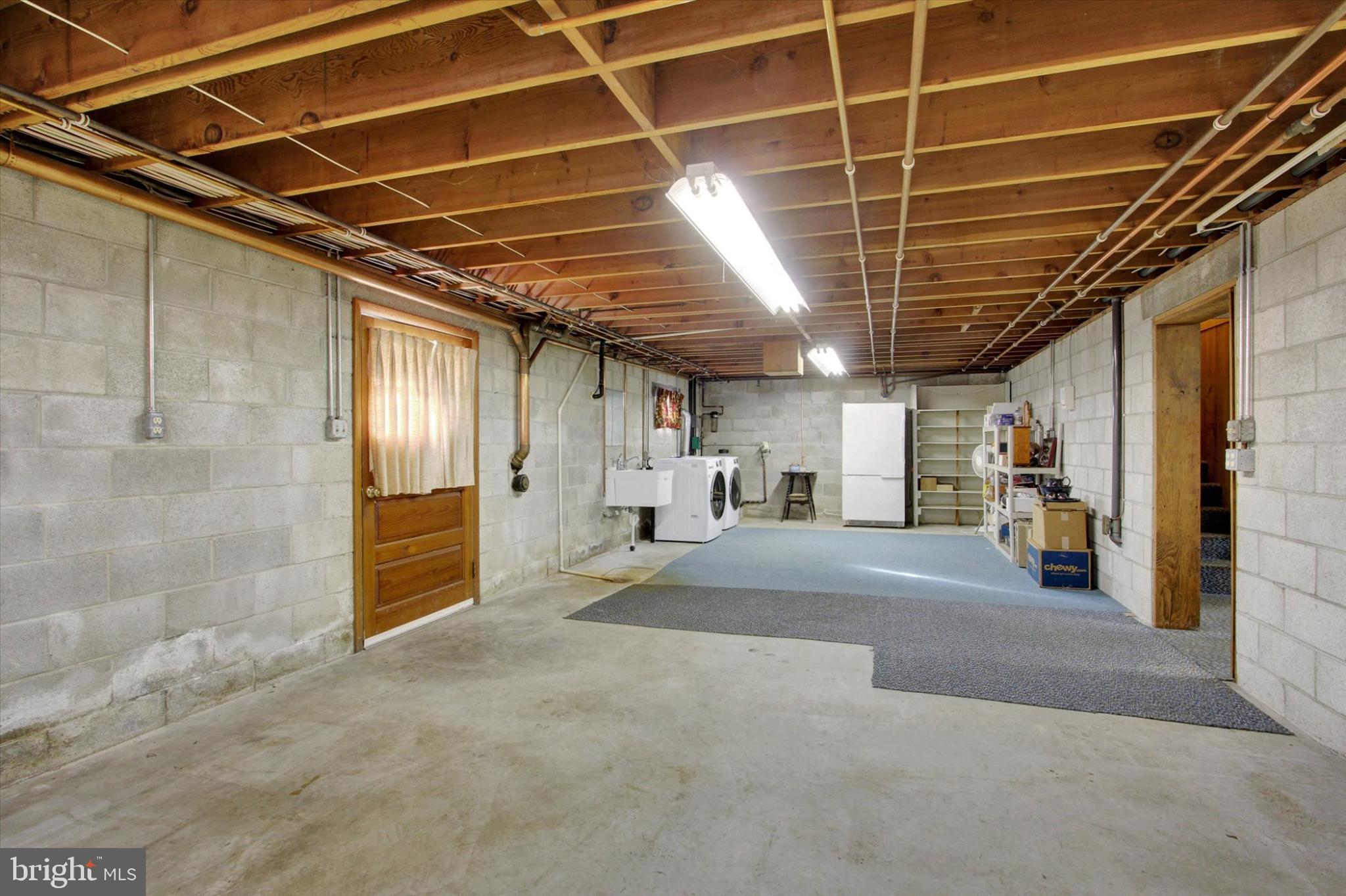 930 Hoffman Road Gettysburg, PA 17325 - Photo 22 of 36 a view of empty room with wooden walls