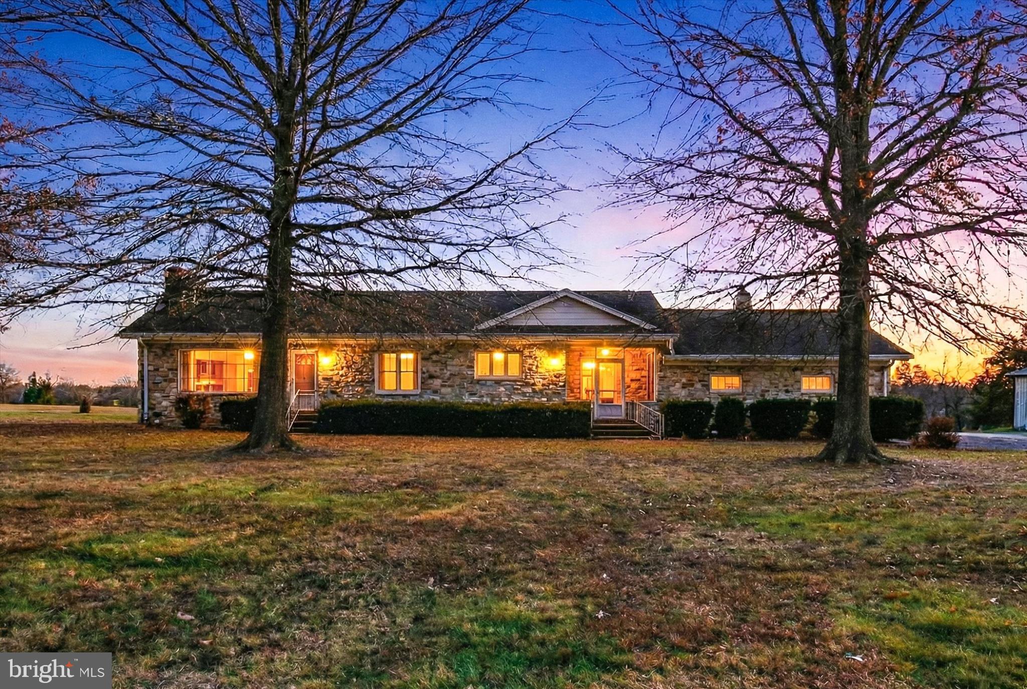 930 Hoffman Road Gettysburg, PA 17325 - Photo 36 of 36 a big room with lots of trees and plants