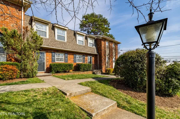 $279,000 | 6523 Deane Hill Drive, Unit 12, Knoxville, TN 37919
