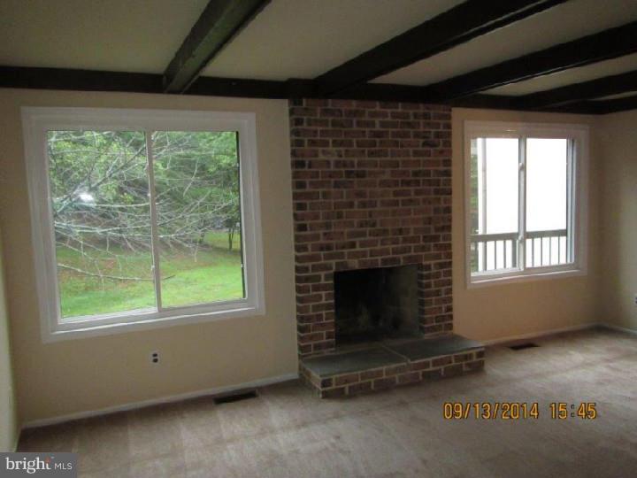 604 Honey Run Road Ambler, PA 19002 - Photo 4 of 25 Living Room