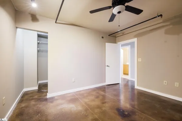$2,100 | 400 Mills Avenue, Unit 405, Greenville, SC 29605