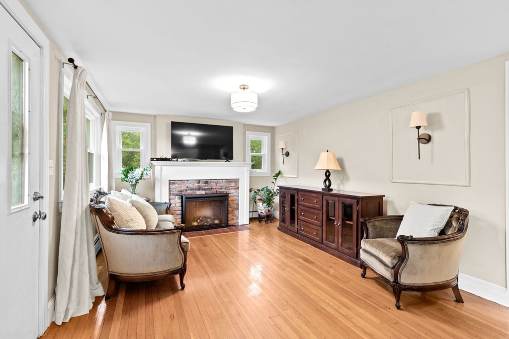 59 Captain Peirce Road Scituate, MA 02066 - Photo 3 of 30