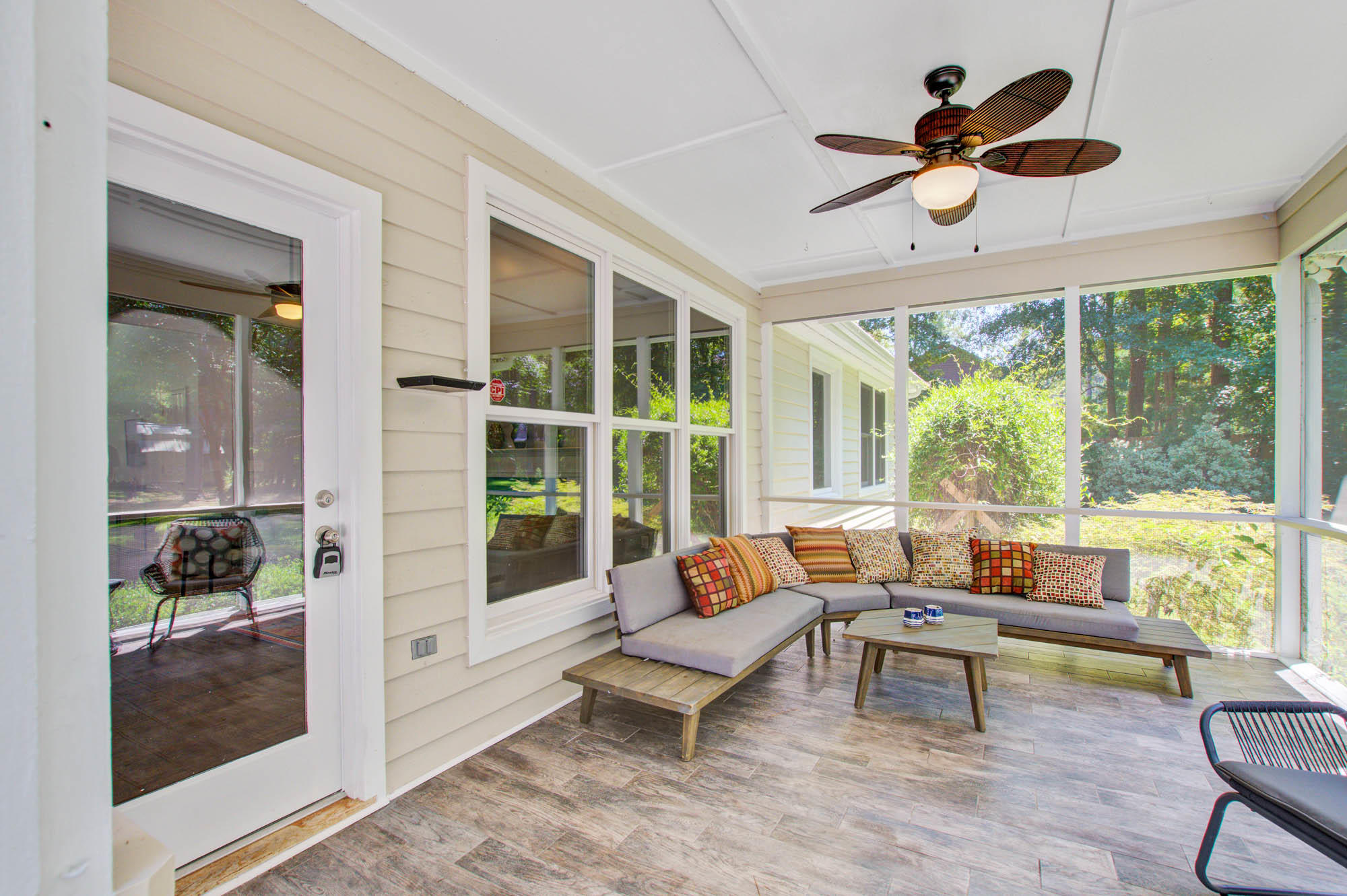 307 Huntington Road Summerville, SC 29483 - Photo 29 of 36 CalSiglerPhotography-307Huntington (32)