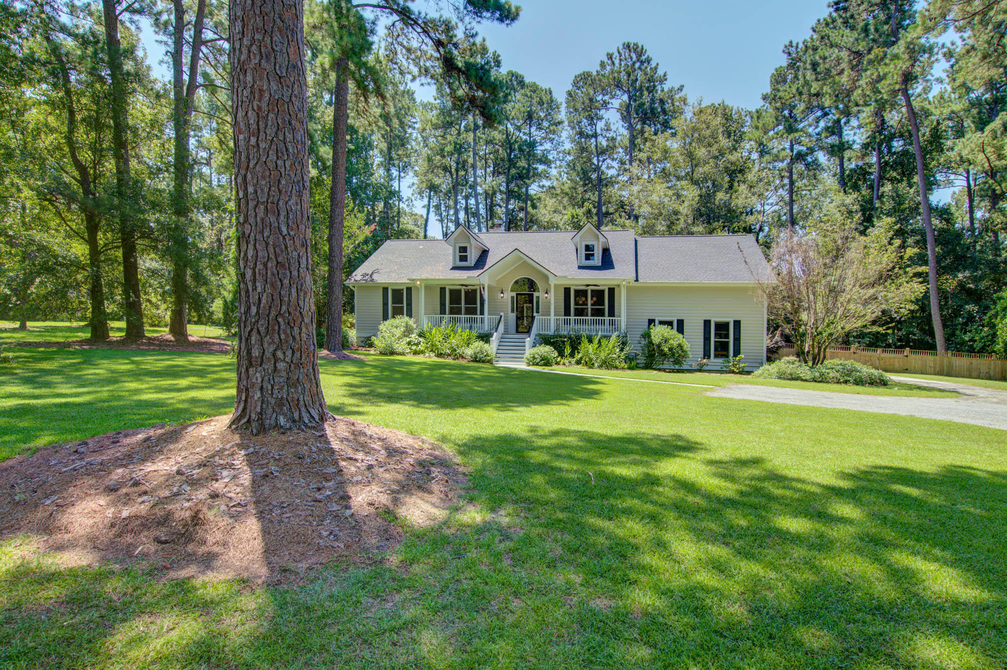 307 Huntington Road Summerville, SC 29483 - Photo 35 of 36 CalSiglerPhotography-307Huntington (1)