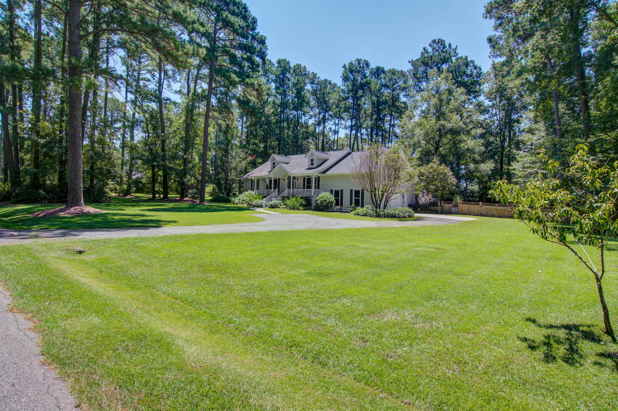 307 Huntington Road Summerville, SC 29483 - Photo 36 of 36 CalSiglerPhotography-307Huntington (4)