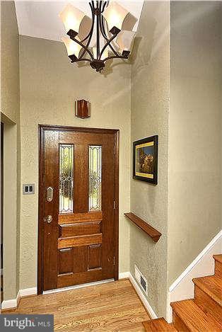 6437 Melia Street Springfield, VA 22150 - Photo 8 of 30 Front entrance -