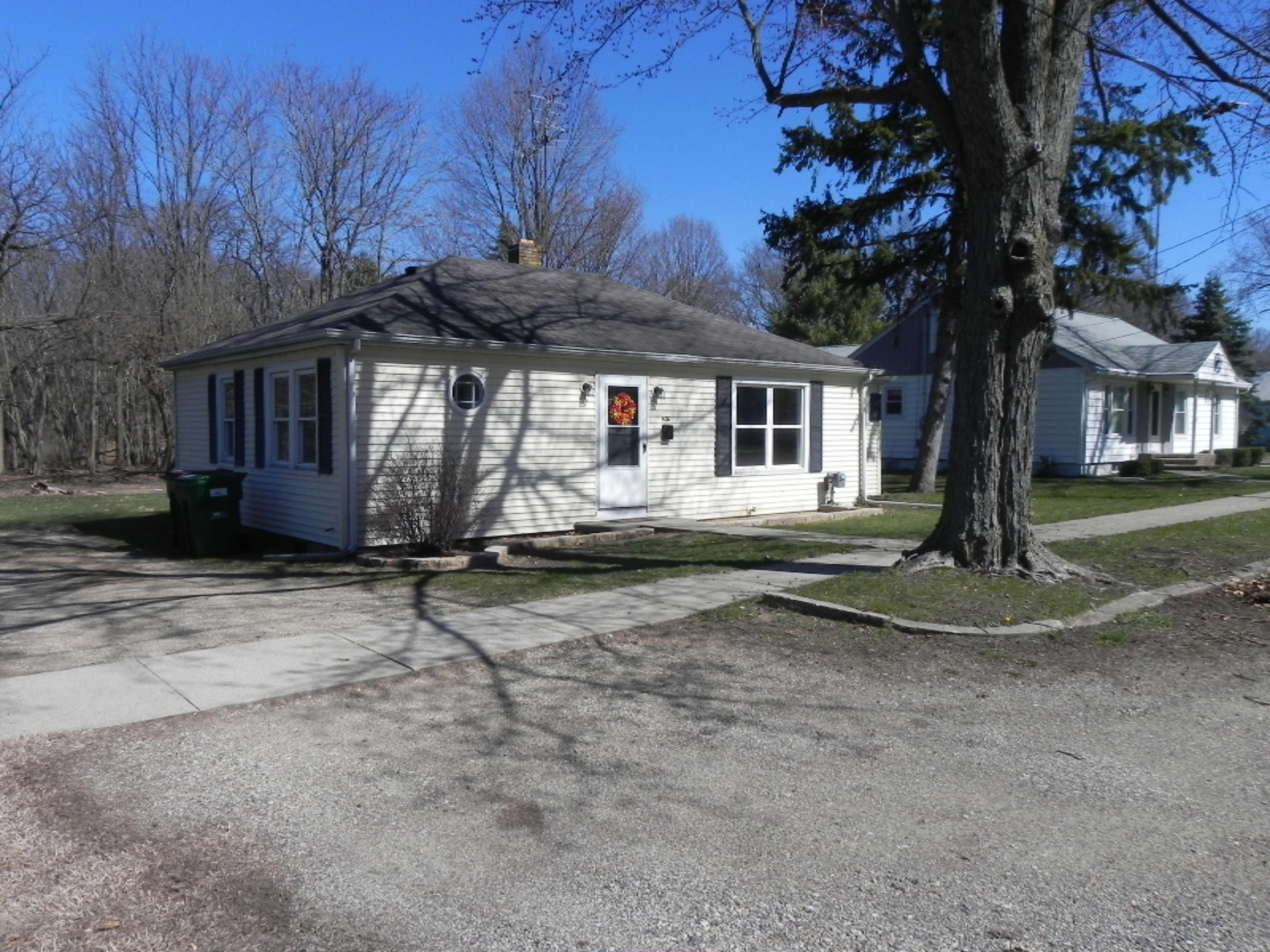 406 West St Marys Street Decatur, MI 49045 - Photo 2 of 13 DSCN4816