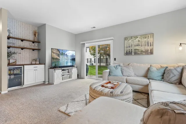 $265,000 | 7499 Derby Lane, Shakopee, MN 55379