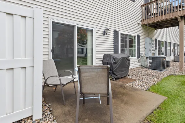 $265,000 | 7499 Derby Lane, Shakopee, MN 55379