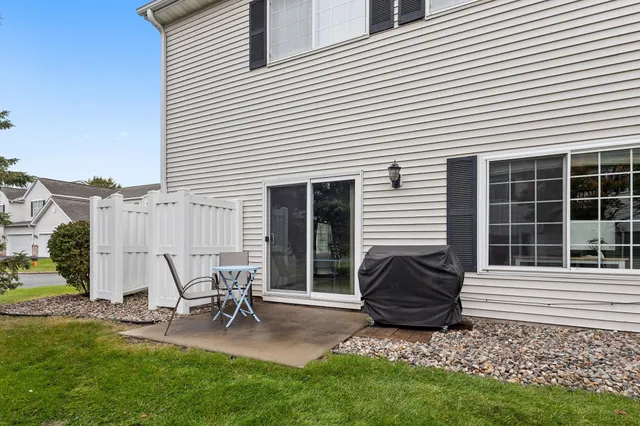 $265,000 | 7499 Derby Lane, Shakopee, MN 55379