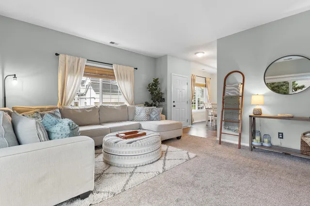 $265,000 | 7499 Derby Lane, Shakopee, MN 55379