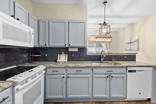 $265,000 | 7499 Derby Lane, Shakopee, MN 55379