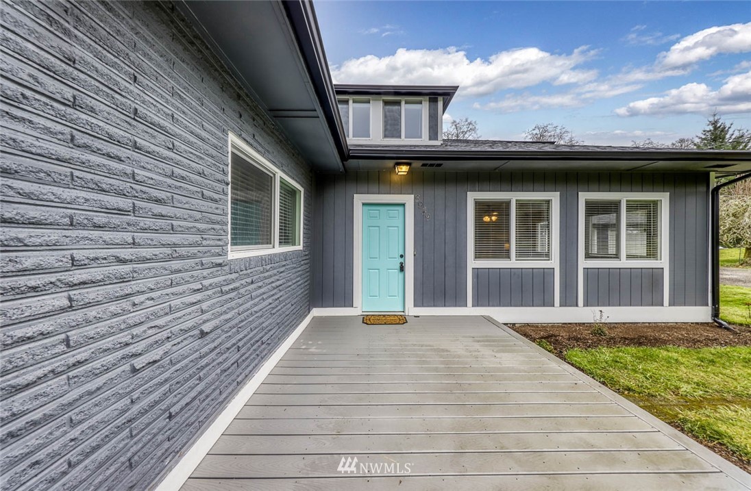 3949 Banner Road Southeast Port Orchard, WA 98366 - Photo 2 of 28 Gallery Image 2