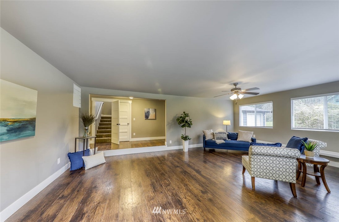 3949 Banner Road Southeast Port Orchard, WA 98366 - Photo 4 of 28 Gallery Image 4