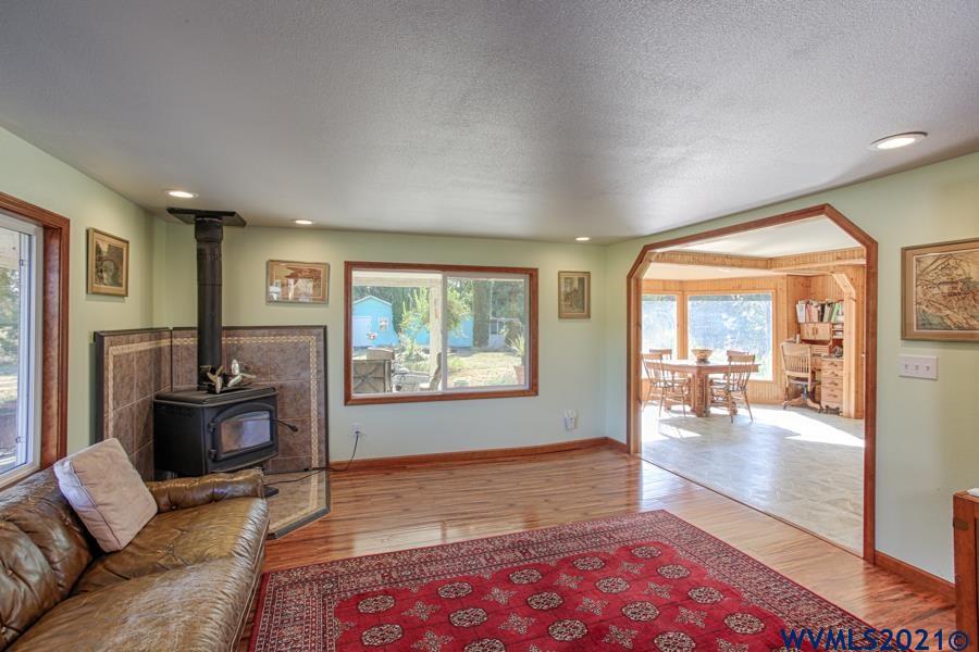 3225 Oak Knoll Road Northwest Salem, OR 97304 - Photo 11 of 36 Gallery Image 11