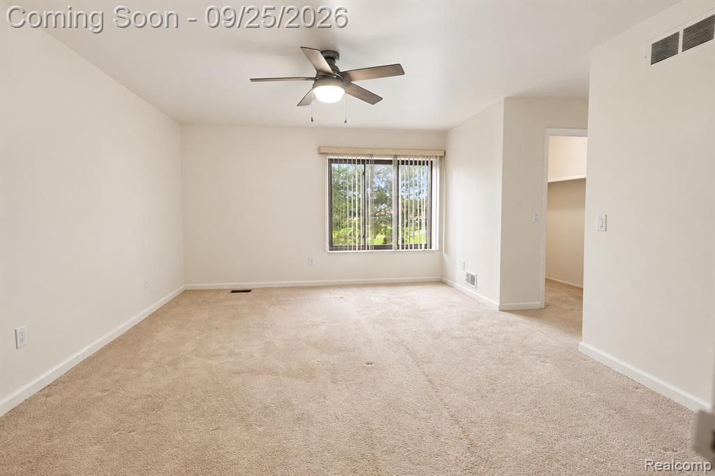 538 Tennyson Rochester Hills, MI 48307 - Photo 12 of 24 Gallery Image 12