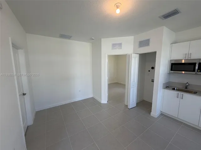 $4,000 | 2256 Southeast 30th Street, Unit 2256, Homestead, FL 33035