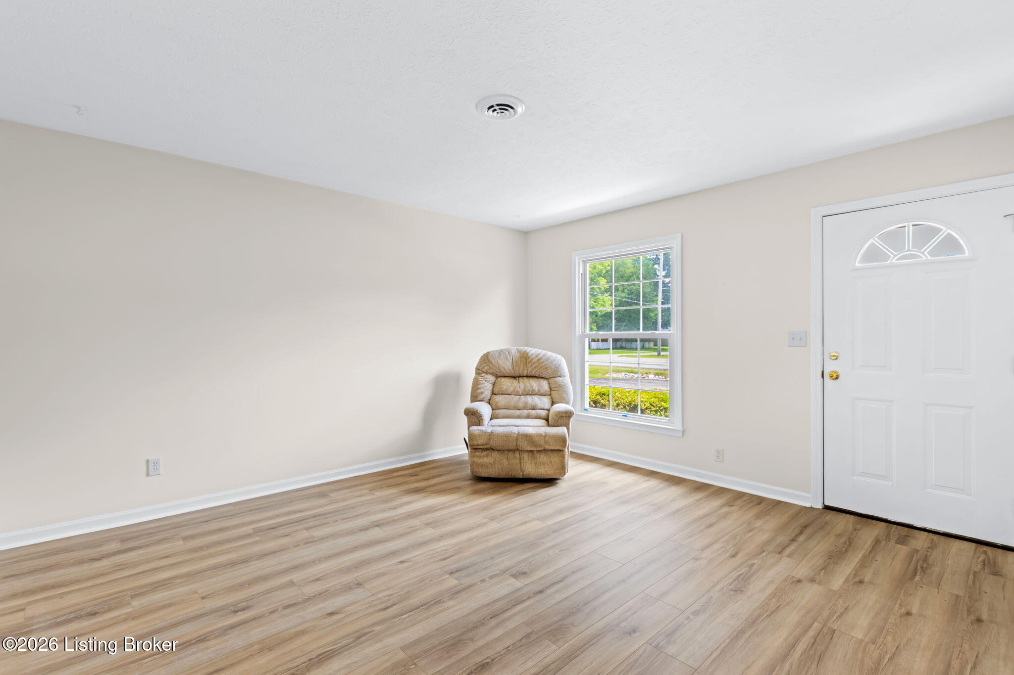 7400 Terry Road Louisville, KY 40258 - Photo 5 of 43 8-web-or-mls-4F0A4966