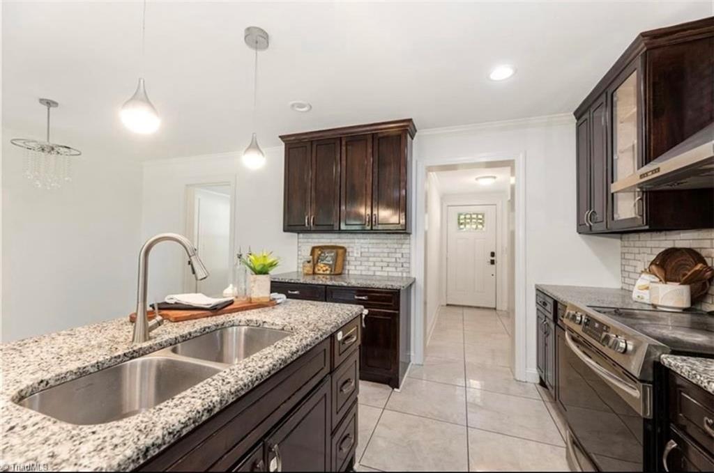 1803 Twain Road Greensboro, NC 27405 - Photo 5 of 19