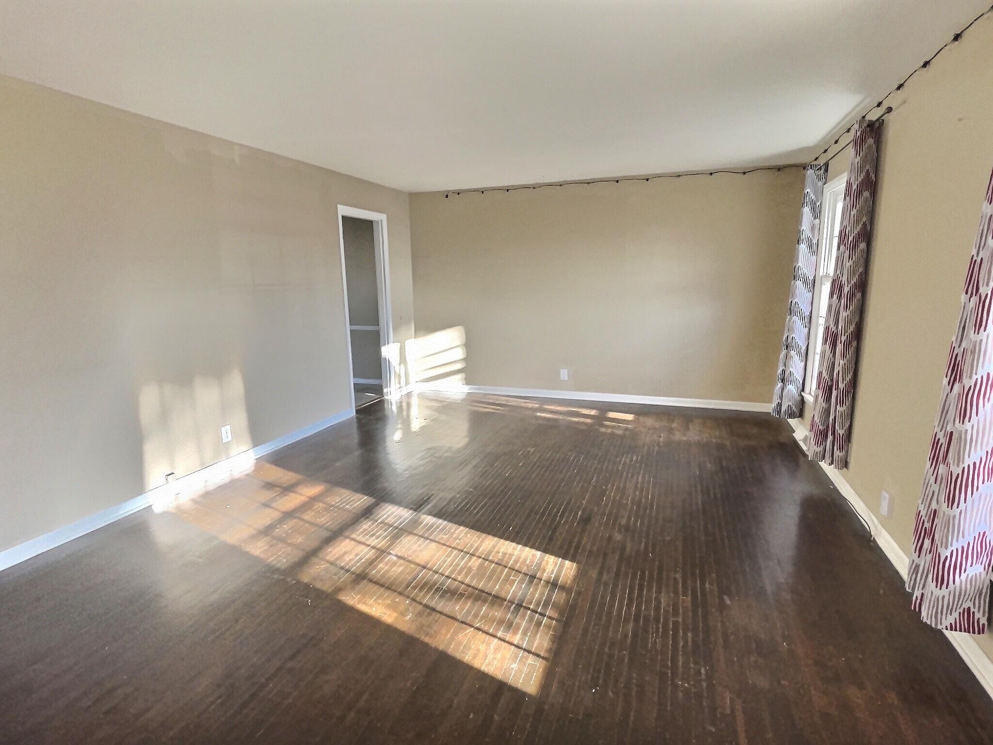 717 Kingston Road Lexington, KY 40505 - Photo 4 of 18 8CED0E63-04ED-49AA-BF13-DF1DB913B6A4