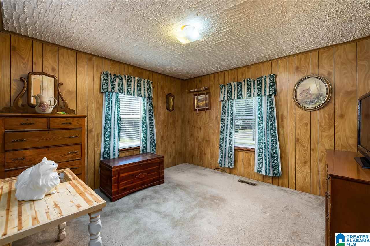 310 3rd Avenue West Oneonta, AL 35121 - Photo 19 of 27