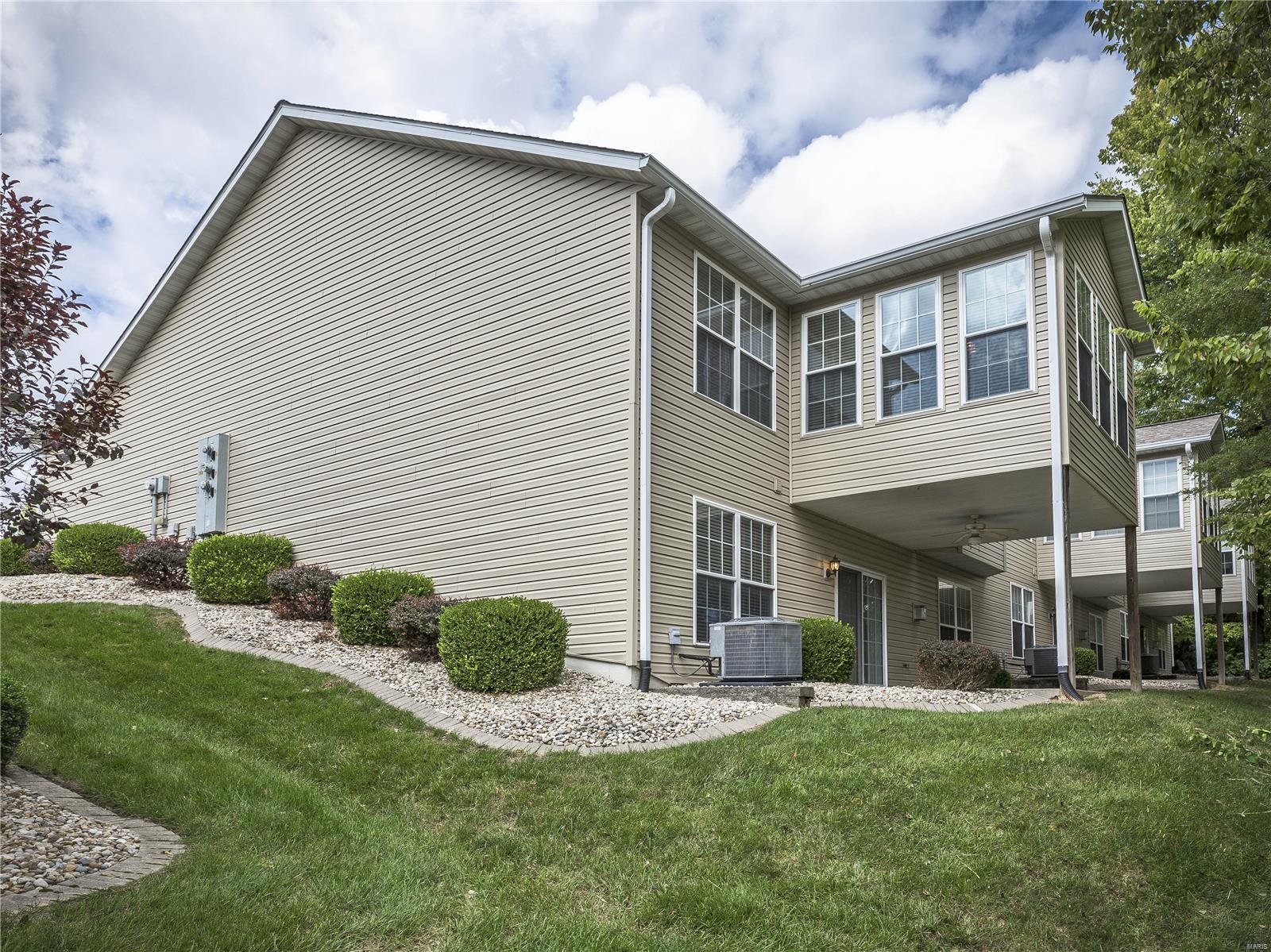 136 Briar Ridge Maryville, IL 62062 - Photo 2 of 44 Gallery Image 2