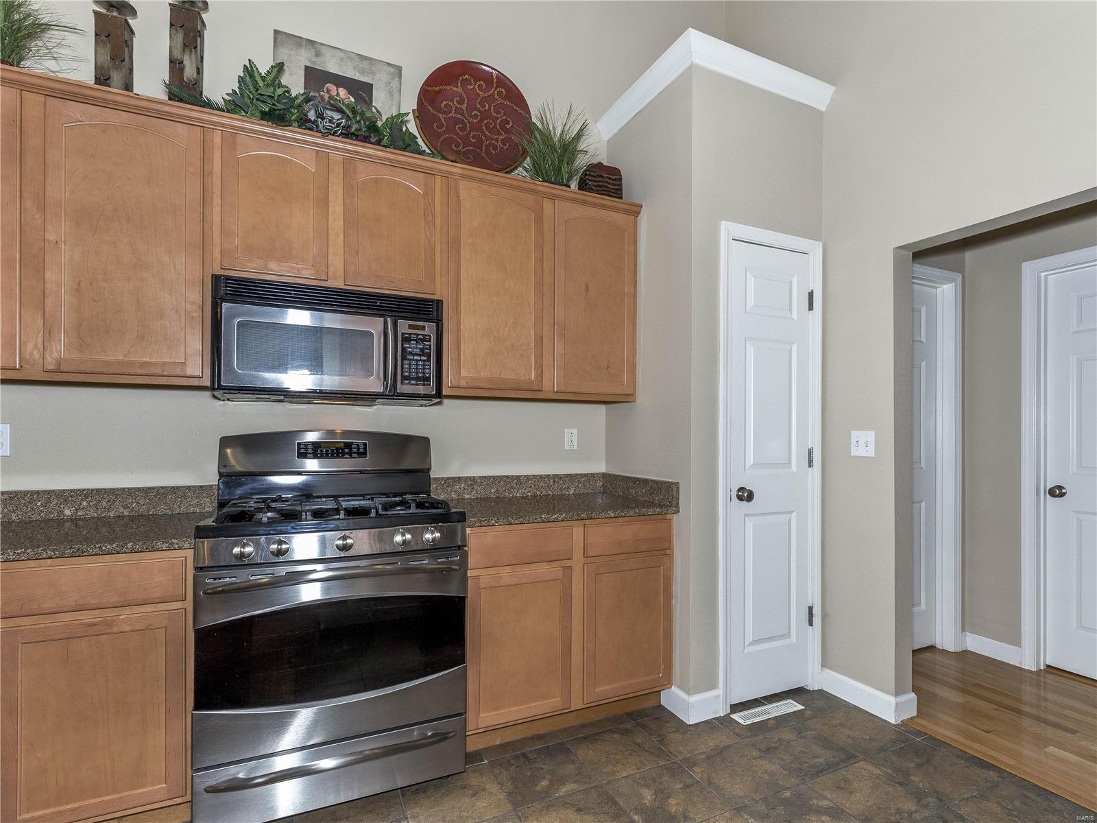 136 Briar Ridge Maryville, IL 62062 - Photo 12 of 44 Gallery Image 12