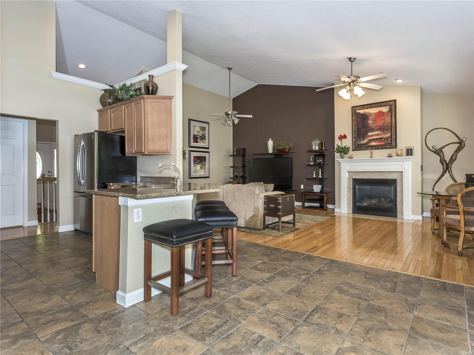 136 Briar Ridge Maryville, IL 62062 - Photo 9 of 44 Gallery Image 9