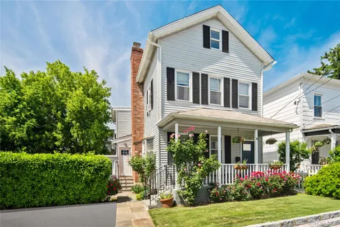 $925,000 | 11 Devoe Street, Dobbs Ferry, NY 10522