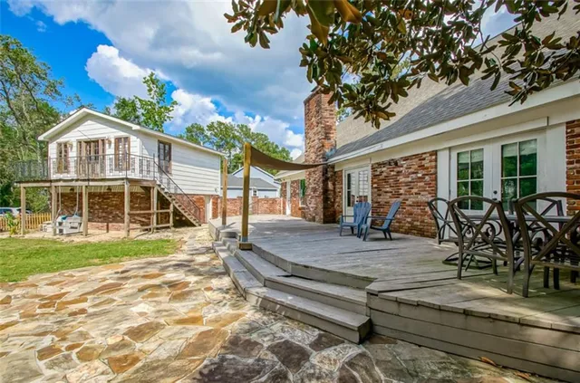 $600,000 | 217 Tchefuncte Drive, Covington, LA 70433