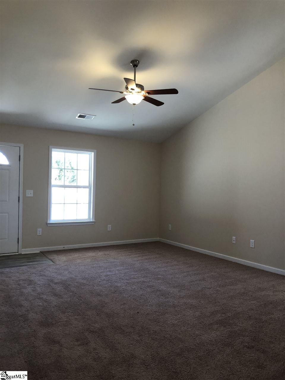 124 Robin Ridge Circle Piedmont, SC 29673 - Photo 2 of 29 Gallery Image 2