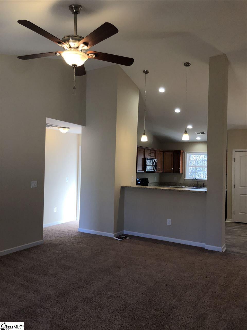 124 Robin Ridge Circle Piedmont, SC 29673 - Photo 3 of 29 Gallery Image 3
