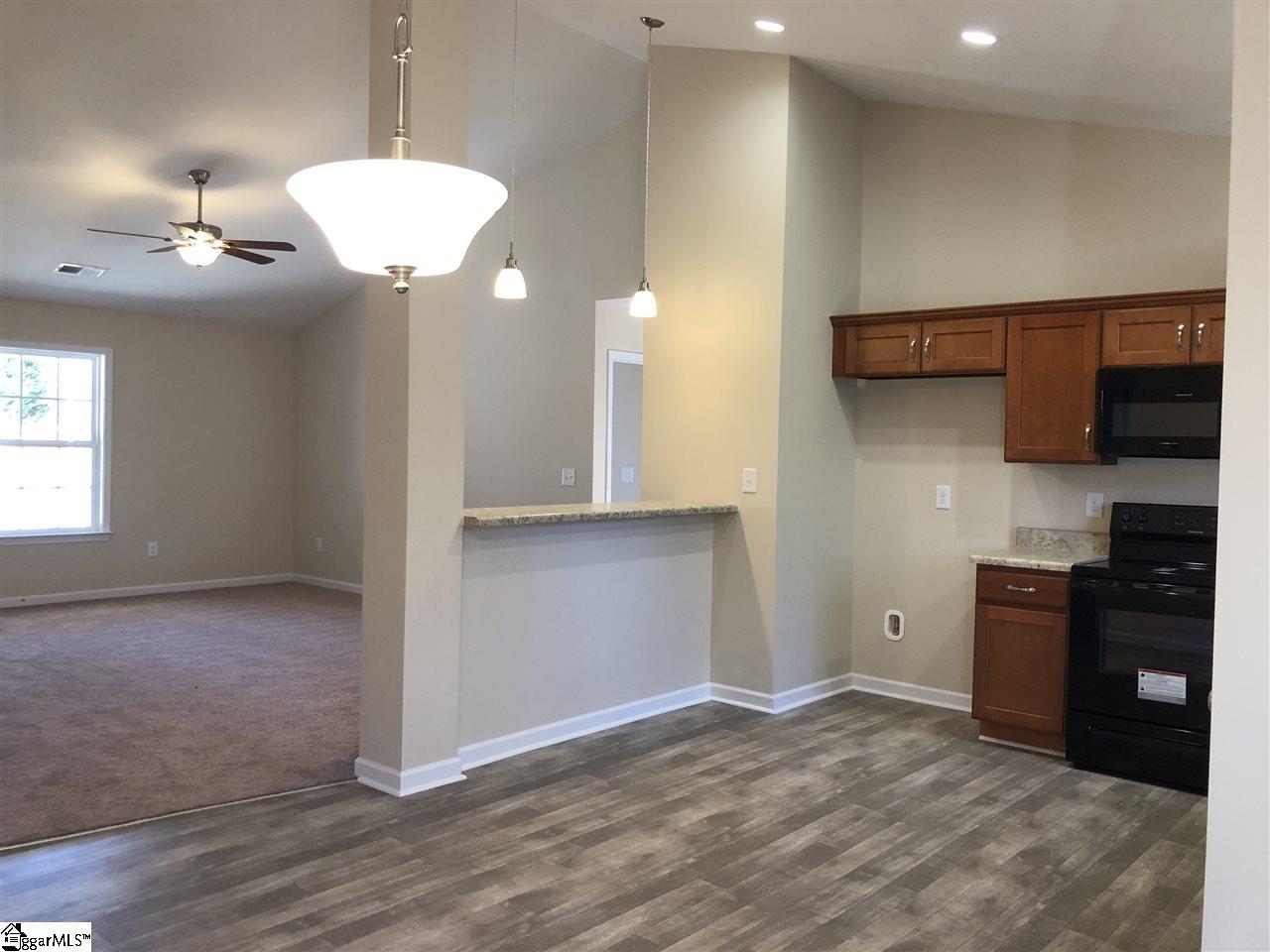 124 Robin Ridge Circle Piedmont, SC 29673 - Photo 6 of 29 Gallery Image 6