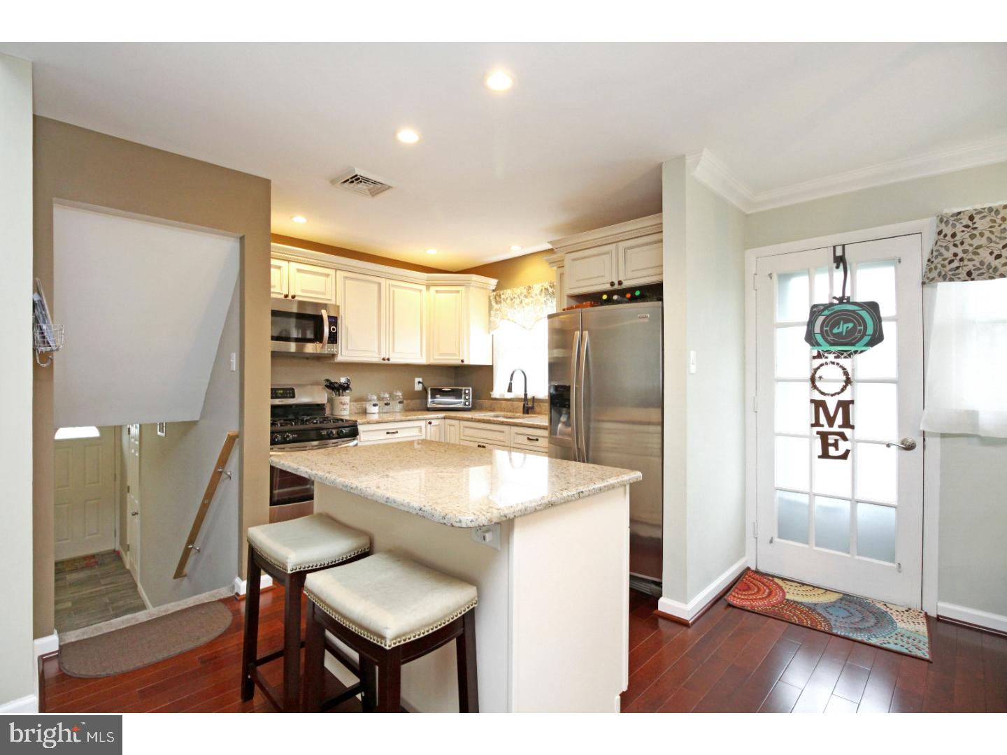 301 Colonial Road Bellmawr, NJ 08031 - Photo 9 of 24 Kitchen