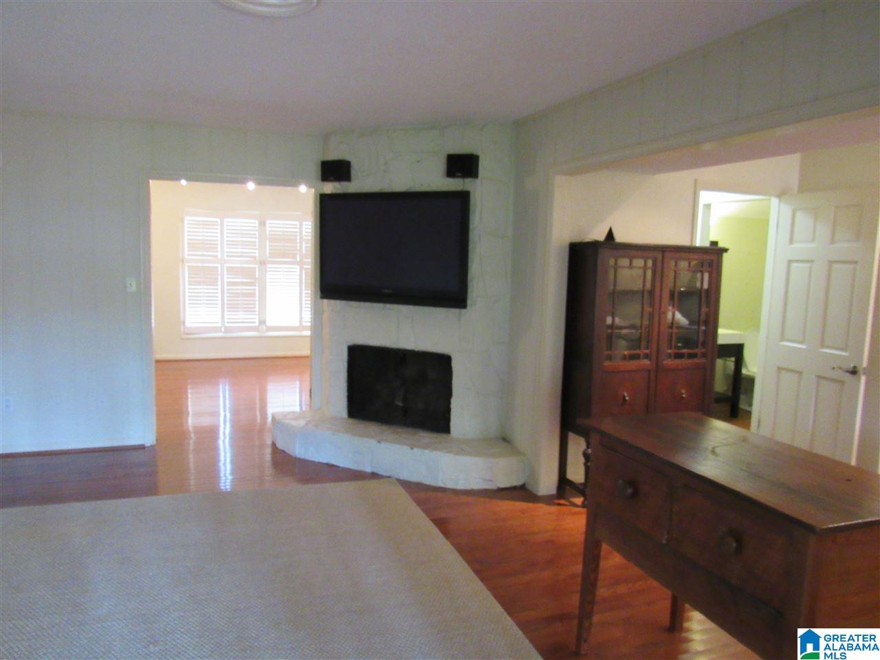 3208 Greendale Road Birmingham, AL 35243 - Photo 3 of 11