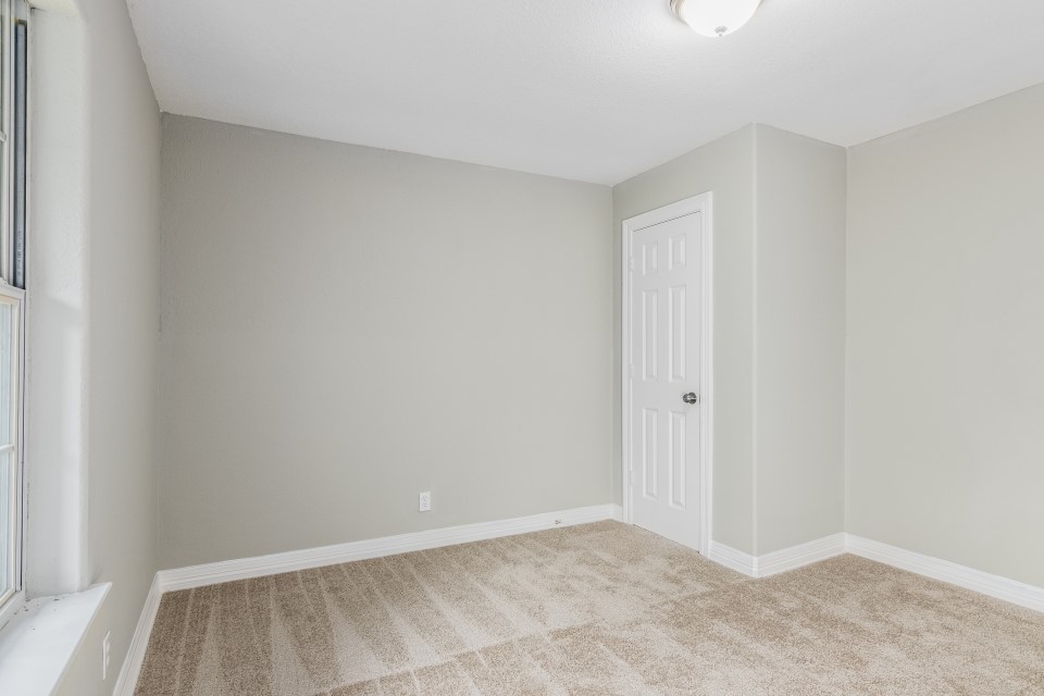 512 North Inwood Drive Bridge City, TX 77611 - Photo 12 of 18 a view of an empty room